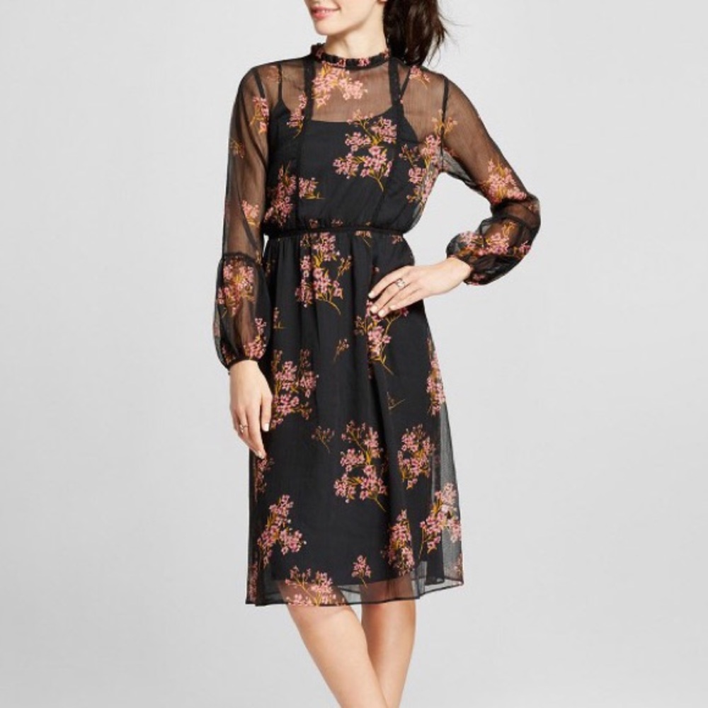 Who What Wear // Black chiffon floral dress